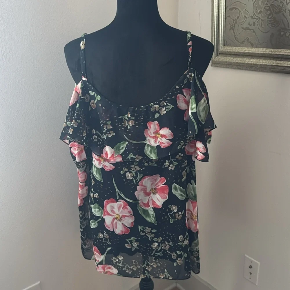 Cabi‎ #5220 Fairytale Floral Cold Shoulder Ruffle Sleeve Blouse Sz L blue